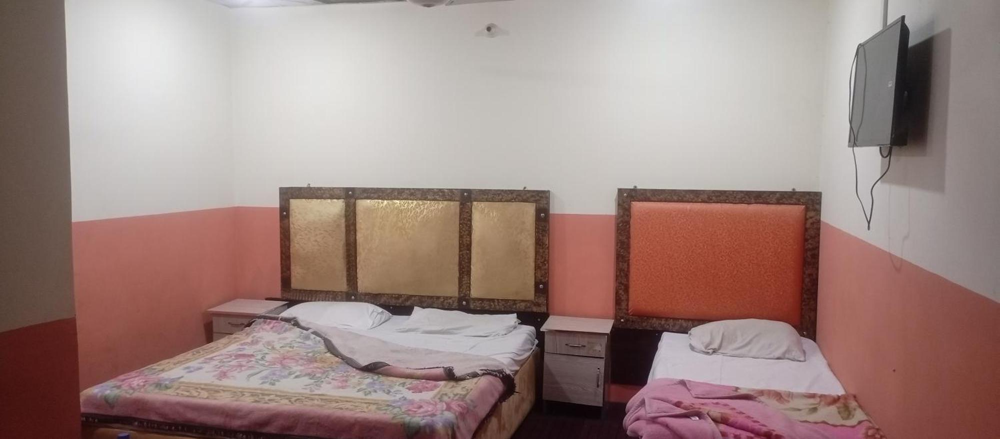 New Pak Royal Hotel Λαχόρη Εξωτερικό φωτογραφία