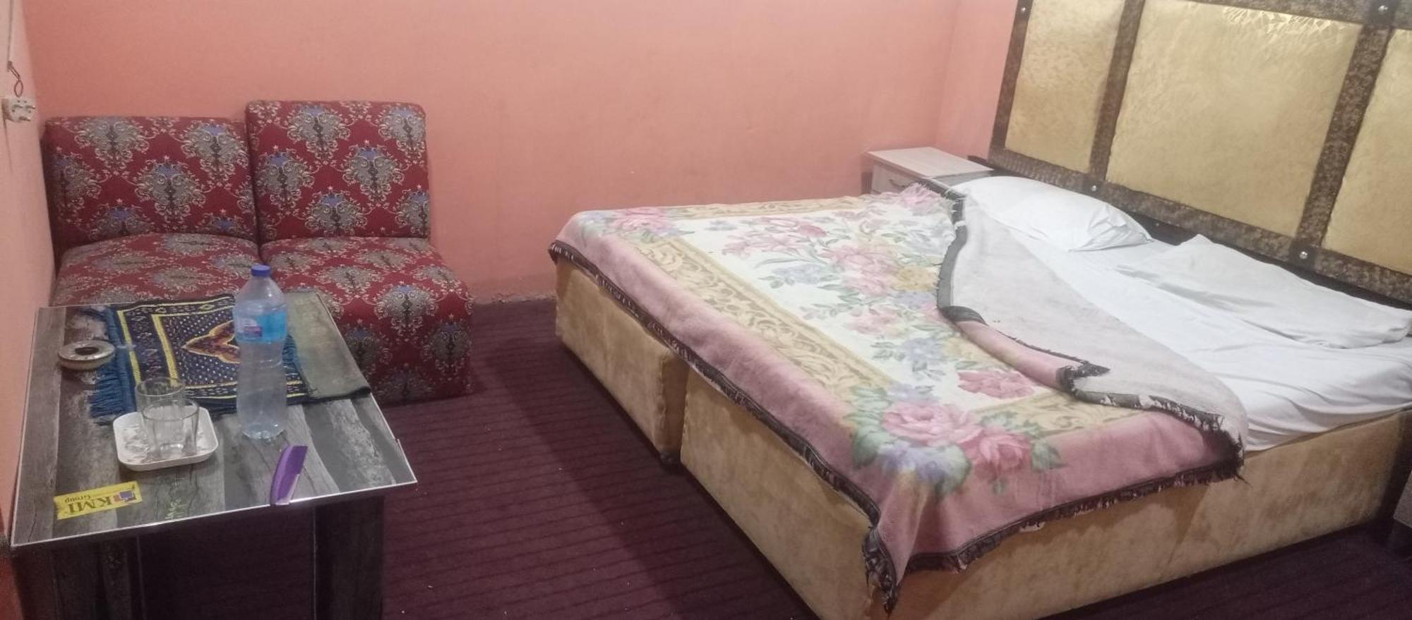 New Pak Royal Hotel Λαχόρη Εξωτερικό φωτογραφία