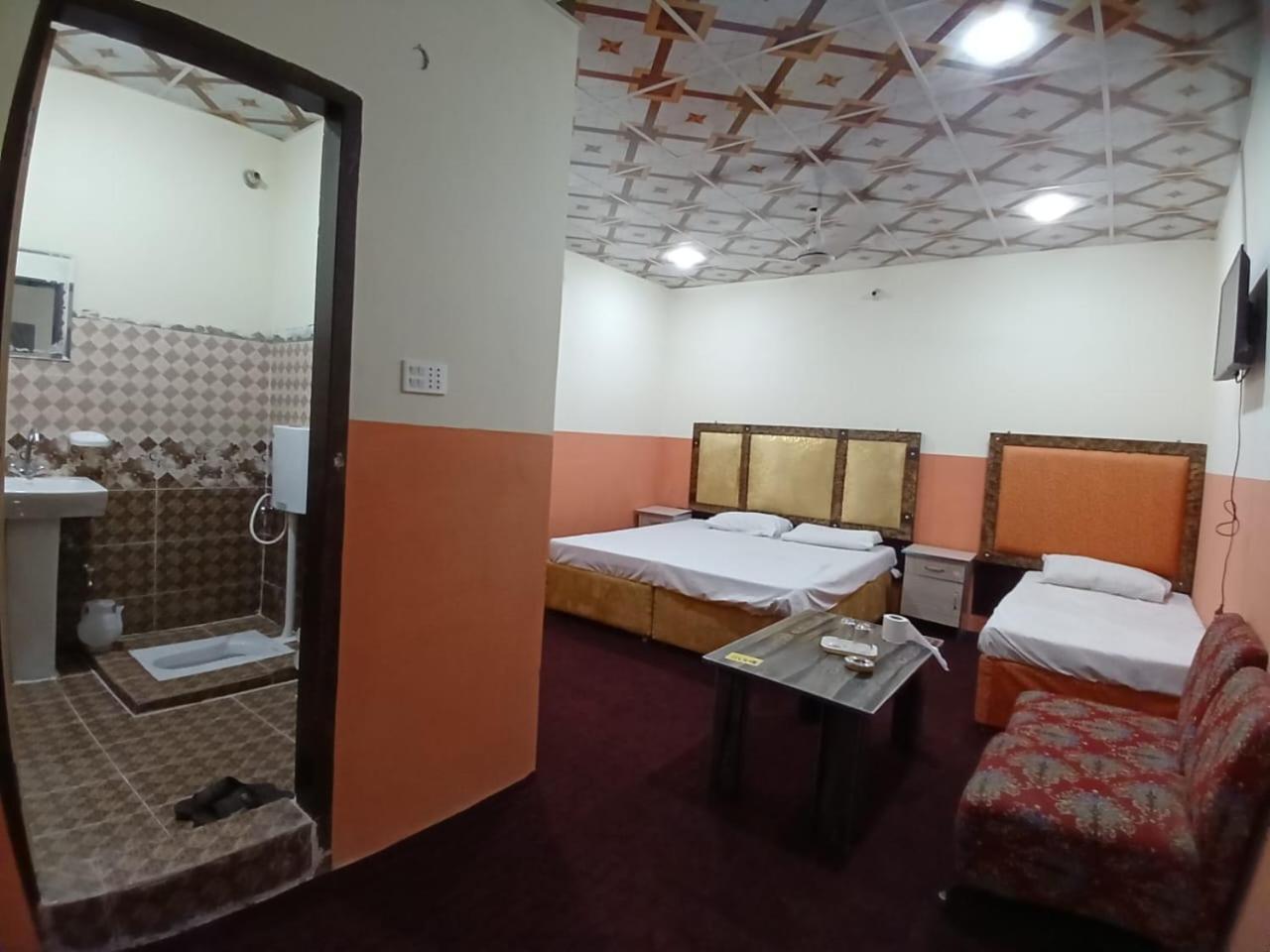 New Pak Royal Hotel Λαχόρη Εξωτερικό φωτογραφία